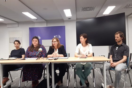 Tiskovna konferenca ob posvetu Preprečevanje nasilja nad ljudmi z oviranostjo v institucijah od raziskovanja k akciji